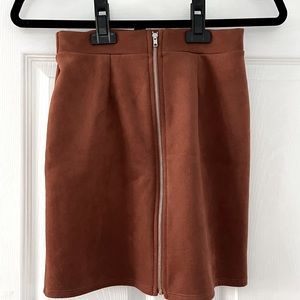 WINDSOR Go With The Faux Suede Mini Skirt size: Small